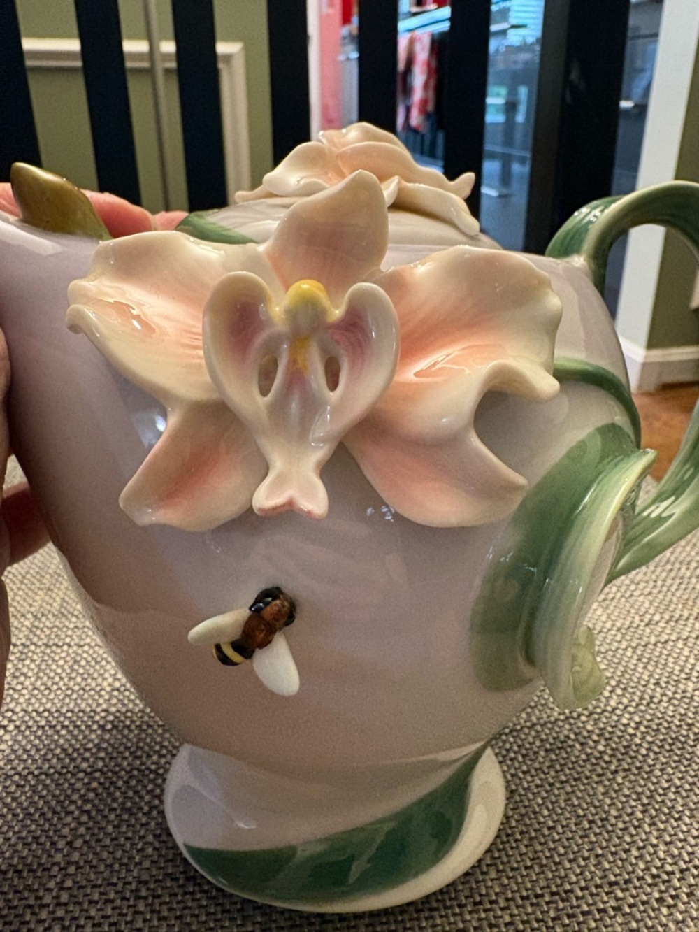 Pier 1 Bumblebee Serenade orchid ceramic teapot New - Picture 5 of 6